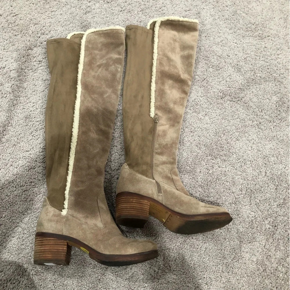 2 Vince Camuto VP Shianne tan over the knee suede boots Size 9 - Picture 2 of 8